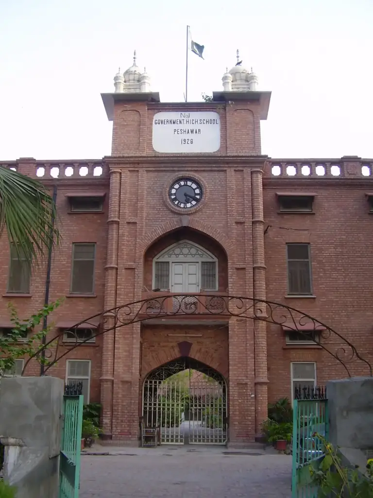 À Peshawar, l’effondrement d’une école fait au moins 31 morts