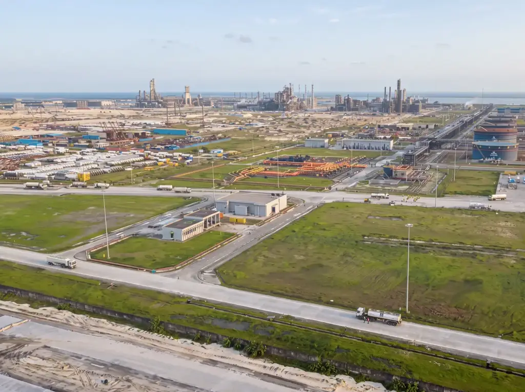 Vue aérienne de la raffinerie Dangote à Lekki en septembre 2026