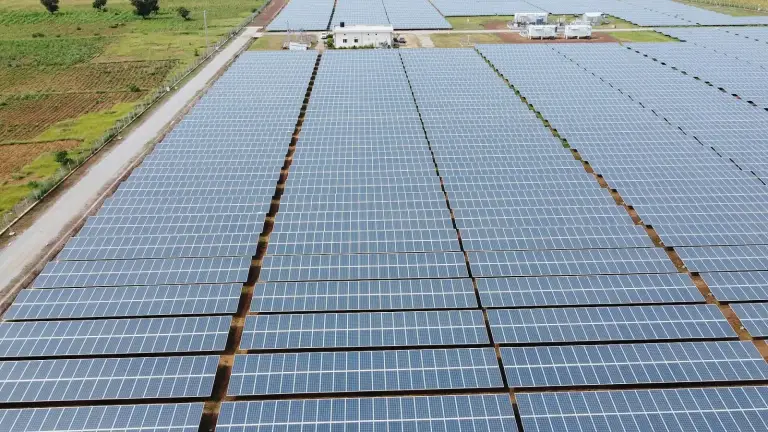 Au Mali, une centrale solaire de 100 MW avec stockage se prépare à Gongasso