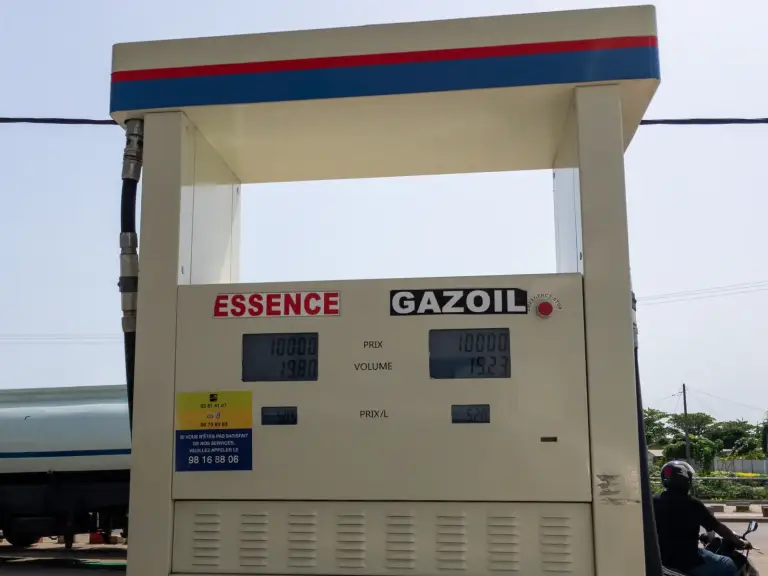 Au Bénin, le gouvernement assure disposer de trois à six mois de carburant